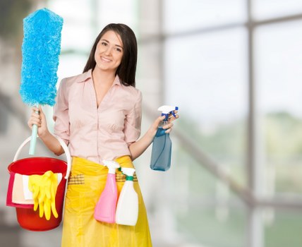 Professional mattress cleaning equipment in use